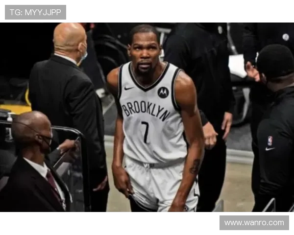 广州飞盘队在世界街舞大赛中的灵活性表现引发热议与赞赏