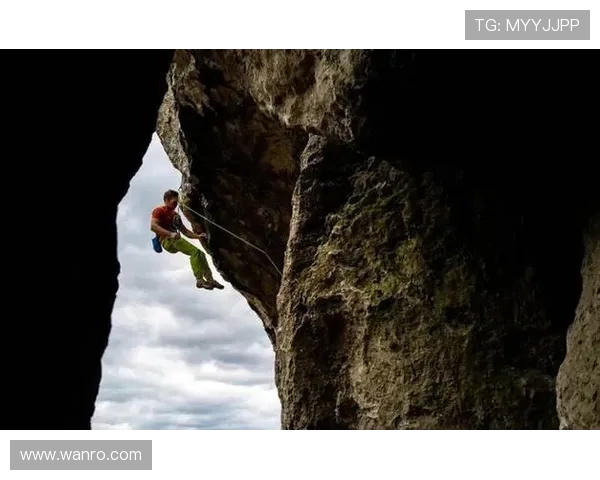 成都攀岩队勇攀高峰极限运动嘉年华的精彩逆袭之旅