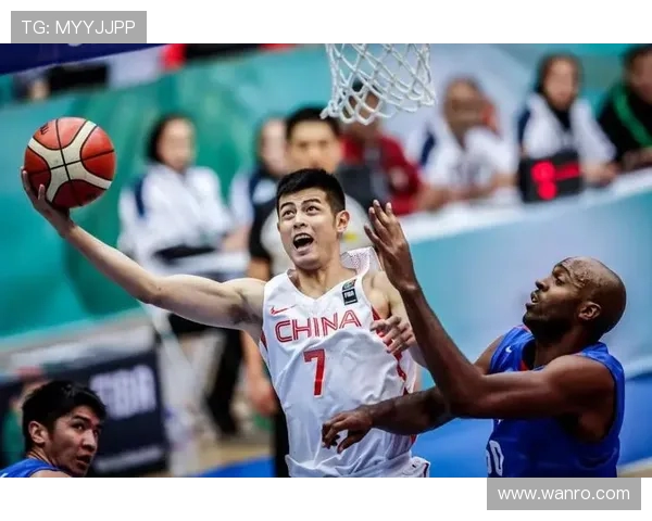 方硕的篮球之路:从青涩少年到职业赛场的蜕变与成长 方硕的篮球之路:从青涩少年到职业赛场的蜕变与成长