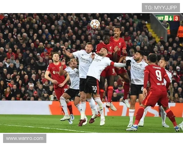 曼城与利物浦全场激战回顾精彩瞬间与战术分析