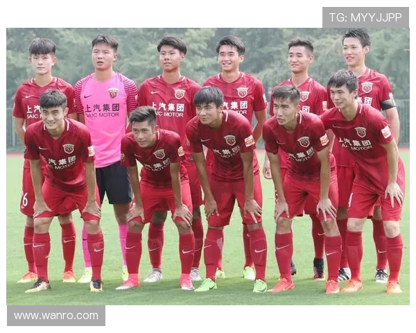 权健与上港首发阵容分析揭示双方战术布局及关键球员表现 权健与上港首发阵容分析揭示双方战术布局及关键球员表现