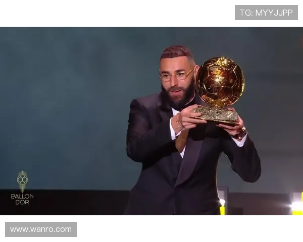 本泽马:从金球奖争夺者到传奇前锋的辉煌历程与未来展望 本泽马:从金球奖争夺者到传奇前锋的辉煌历程与未来展望