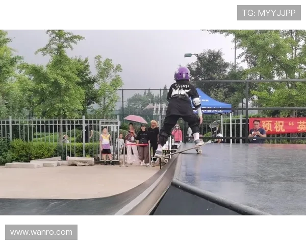 重庆滑板队的进攻策略揭秘与滑板文化的深度探索 重庆滑板队的进攻策略揭秘与滑板文化的深度探索