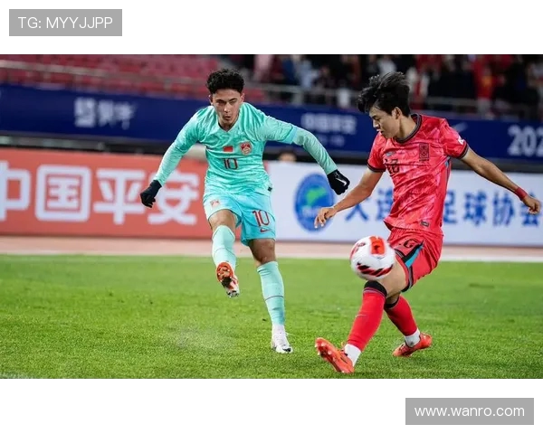 鲁本迪亚斯的足球之路：从青训到世界顶级后卫的蜕变与荣耀